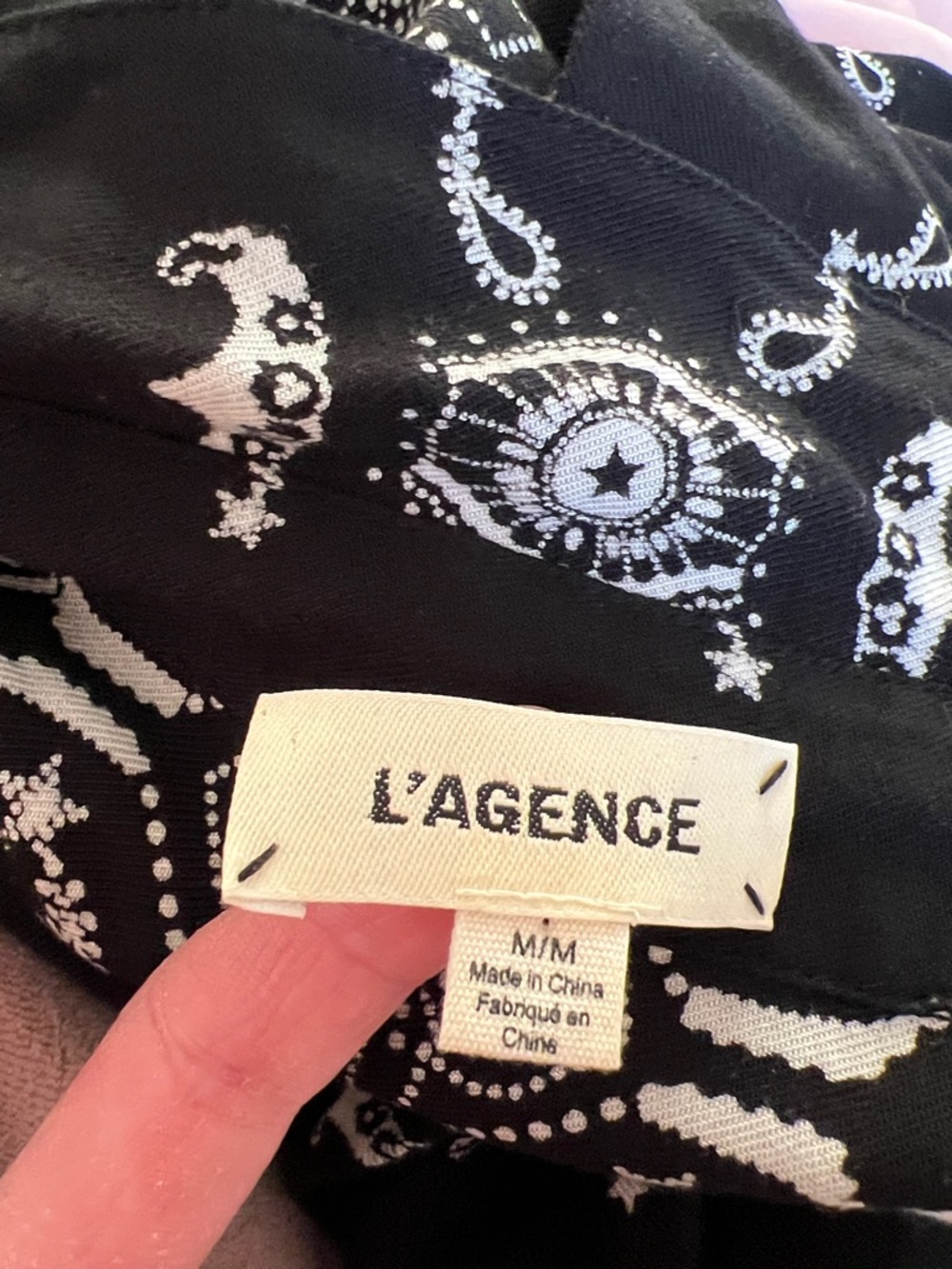 L’Agence Jaqueline Bandana Print Flannel Top Medium western - Picture 4 of 6
